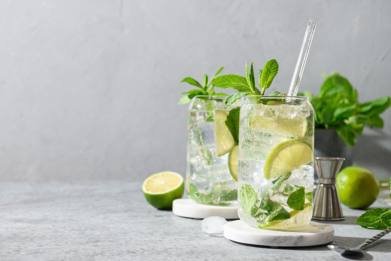 Top 8 Most Refreshing Drinks For Your Summer Party